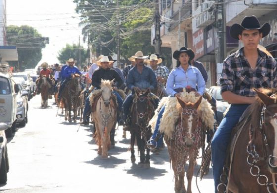 Mostra fotográfica, cavalgada e Cine Debate marcam o fim de semana de festejos