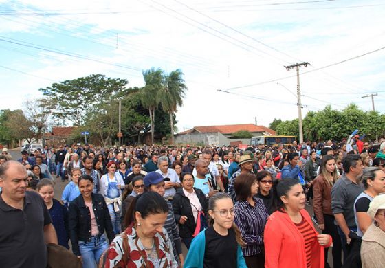 Procissão de Bom Jesus da Lapa mantém tradição em Andradina