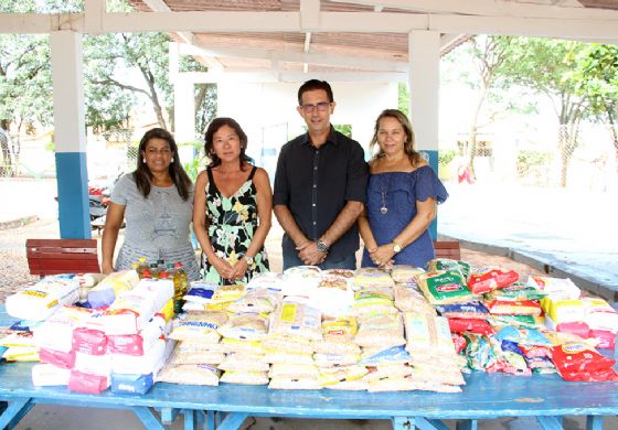 Fundo Social recebe doação de alimentos do Cursinho Diferencial
