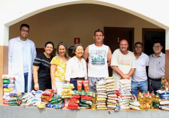 Recanto do Senhor Jesus recebe alimentos do Cursinho Diferencial na parceria Governo de Andradina e Unesp