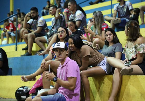 Oitavas de final do Campeonato de Futsal de Férias começam nesta terça