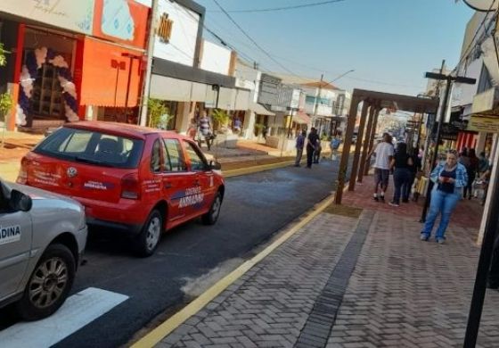 Projeto que altera horário do comércio é pauta em Andradina (SP)