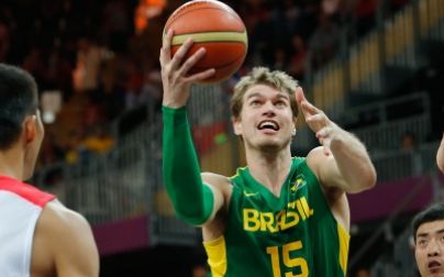 Seleção masculina de basquete arrasa China por 98 a 59 