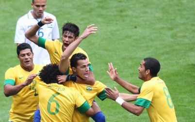 Brasil sofre, mas vence Honduras de virada e vai às semifinais