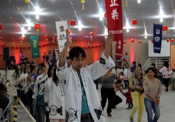 Tradição, música e comidas típicas marcam o Bon Odori