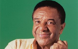 Filha de Wando se ofende e expulsa Agnaldo Timóteo do velório