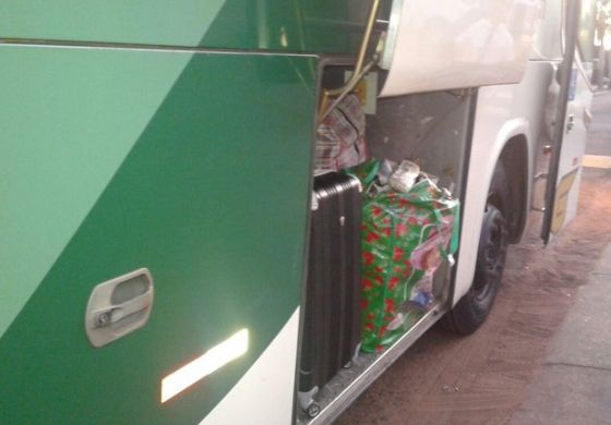 Polícia apreende armas e drogas em ônibus de turismo em Castilho