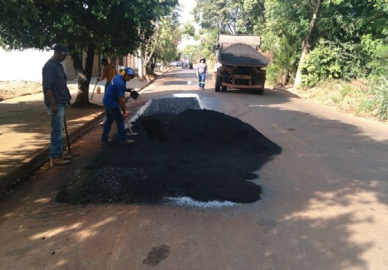 Operação Tapa Buracos recupera rua Antônio Modesto Filho