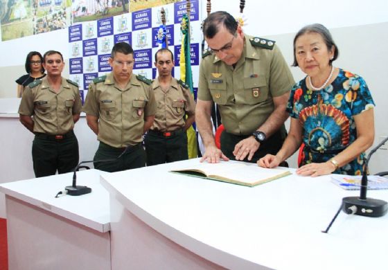 Tamiko participa de solenidade militar em Andradina