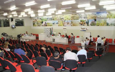 Câmara de Andradina veta exigência de "ficha limpa"