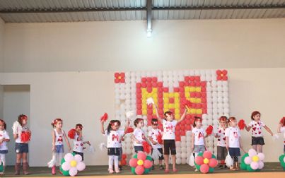 Confira as fotos da comemoração do Dia das Mães no CEA