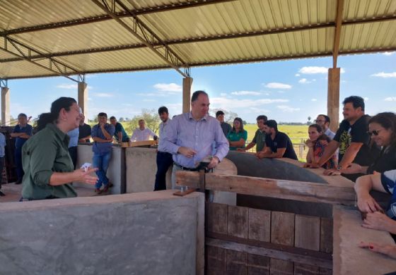 A APTA - Unidade Regional de Pesquisa e Desenvolvimento de Andradina Inaugura o Seu Curral Antiestresse