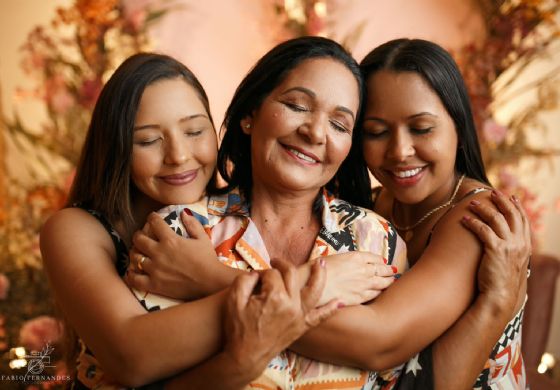 Feliz dia das mães: Ellen e Mayara para Cilla