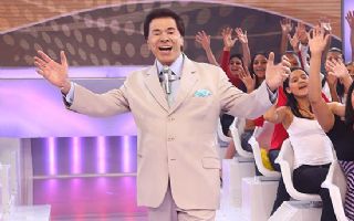 Apresentador Silvio Santos passou por cirurgia em SP