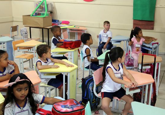 Educação de Andradina orienta que crianças a partir de 4 anos devem ser matriculadas na escola