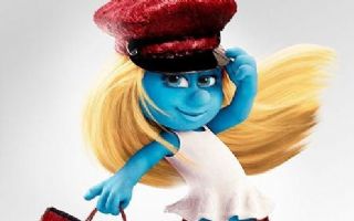 Smurfette vira top model e posa para revista