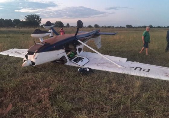 Avião monomotor tomba durante taxiamento no aeroporto de Três Lagoas