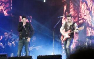 Dupla Jorge e Mateus recebe título de festa