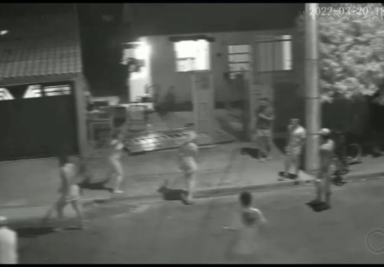 Câmera flagra briga generalizada que terminou com mulher esfaqueada em Andradina 