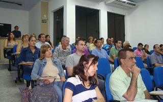 SEBRAE de Andradina realiza palestra de atendimento à clientes 