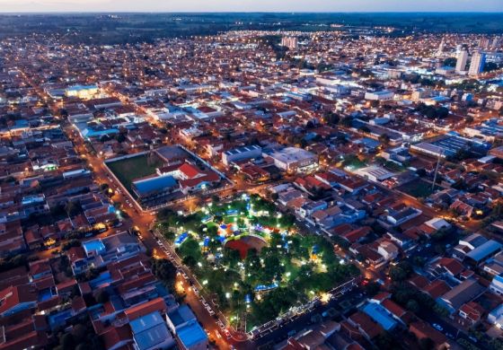 Criminosos voltam a roubar fios de praças e espaços públicos em Andradina