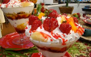 Gelado de Leite Condensado com Frutas