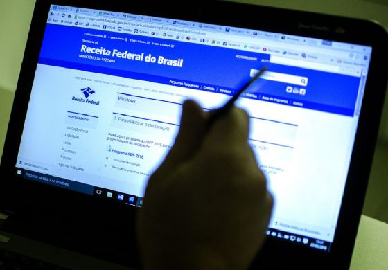 Receita: consulta a terceiro lote de restituição do IR