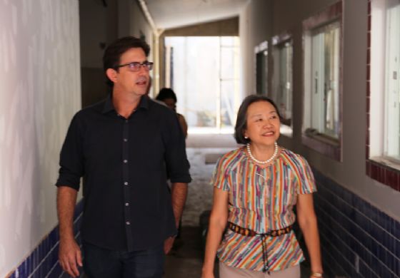 Tamiko acompanha obras da escola Eulália