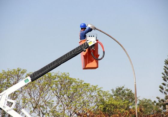 Governo de Andradina informa o número 0800 761 5580 da iluminação pública