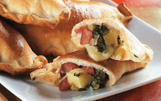 Calzone de escarola: já experimentou, uma delícia?