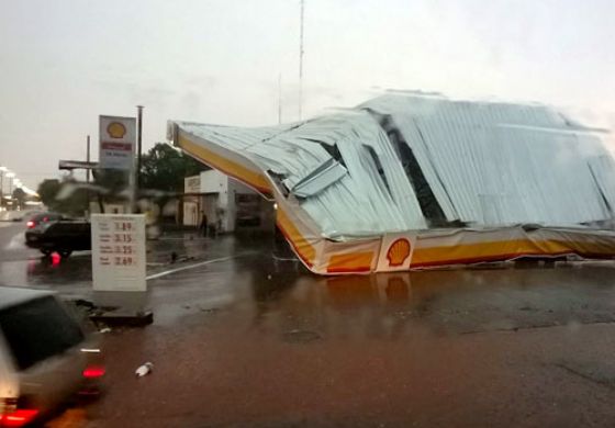 Tempestade derruba silo e mata homem em Pereira Barreto