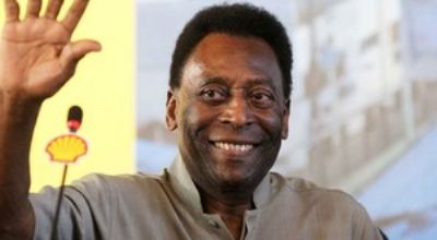 Pelé volta a ser internado em hospital na Zona Sul de São Paulo