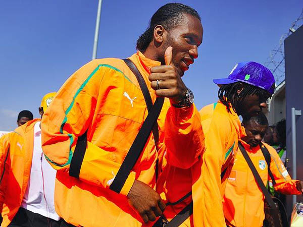 Com Drogba, Costa do Marfim desembarca na África do Sul - 