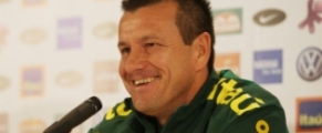 Dunga libera sexo e mostra otimismo sobre Kaká