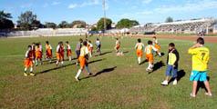 Ilha Solteira: Escolinha de futebol abre caminho profissional