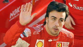 Alonso minimiza incidente com Massa nos boxes: 'Foi uma manobra normal'
