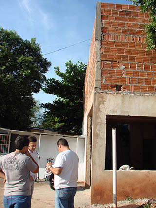 Andradina: Prefeitura embarga construção na Praça dos Camelôs - 