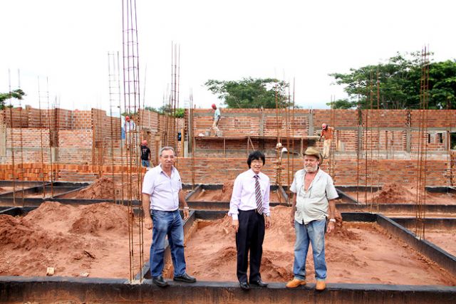 Jamil acompanha construção de prédios que vão abrigar o IC e IML que vai atender 12 cidades 	. Foto: Divulgação/Prefeitura