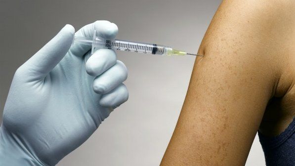 HPV: Vacina é aplicada de forma gradativa, totalizando três doses (Jeffrey Hamilton/Thinkstock)