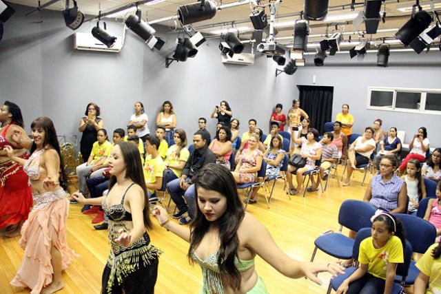 Ações da Secretaria de Promoção e Assistência Social do Governo de Andradina envolveram debates, Dia da Beleza e apresentações de dança e música  . Foto: Divulgação/Prefeitura