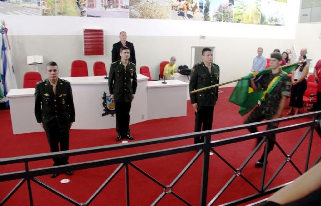  Com honras militares Junta Militar de Andradina realiza troca de comando  . Foto: Divulgação/Prefeitura