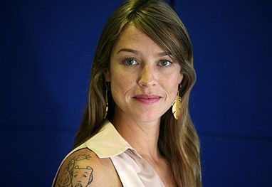 Luana Piovani provoca: "Não sou a mais correta, essa é a Sandy" - 