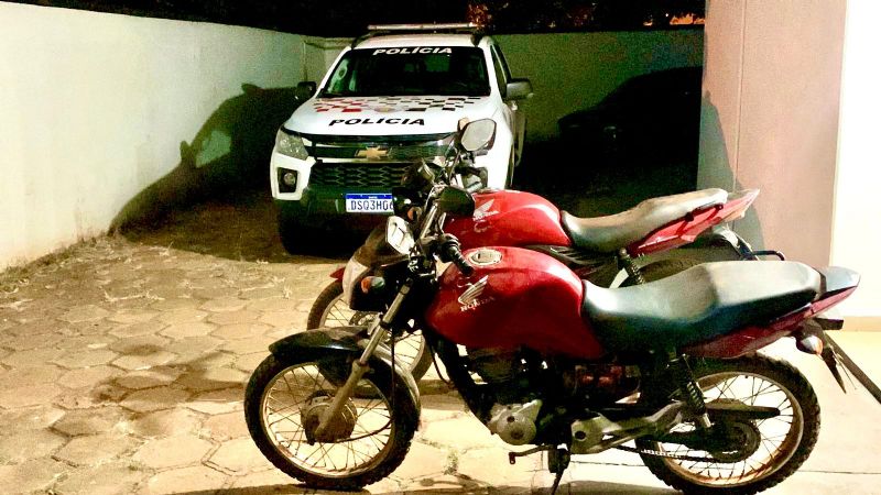 Após o roubo, a vítima acionou a polícia, que iniciou uma perseguição às motocicletas suspeitas. Divulgação/PM