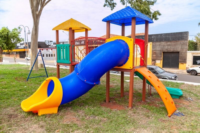 Novo parquinho infantil na praça Japão  - Foto: Divulgação