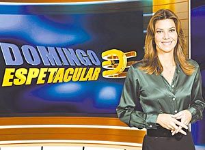 "Domingo Espetacular" bate Carnaval na Globo e lidera audiência - Fabiana Scaranzi, do "Domingo Espetacular" bate Carnaval na Globo e lidera audiência - Fabiana Scaranzi, do