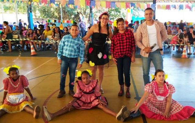 Equipes educacionais dos sete Polos das escolas urbanas e rurais do município mantém viva a tradição do interior