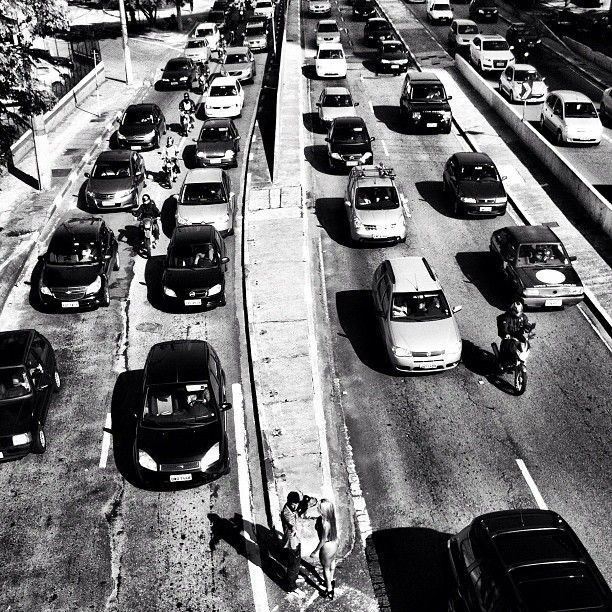 Ex-panicat posa nua nas ruas de São Paulo - Foto: Divulgação