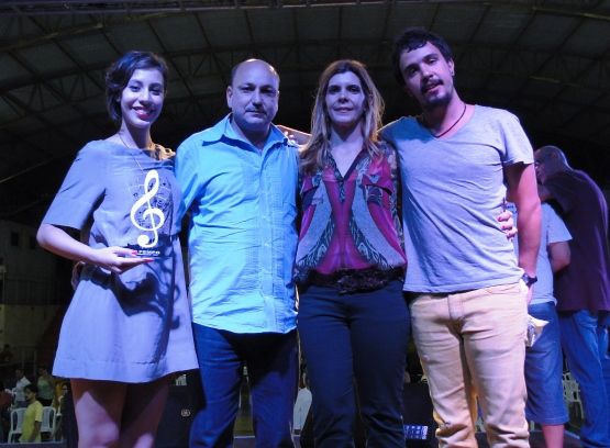 Dupla de Cuiabá – MT levou a premiação de R$ 5 mil na volta do Festival de Música Popular de Mirandópolis. Foto: Divulgação