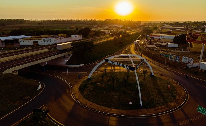 Servidores públicos de Andradina poderão ter horário alternativo em dias de muito calor. Divulgação