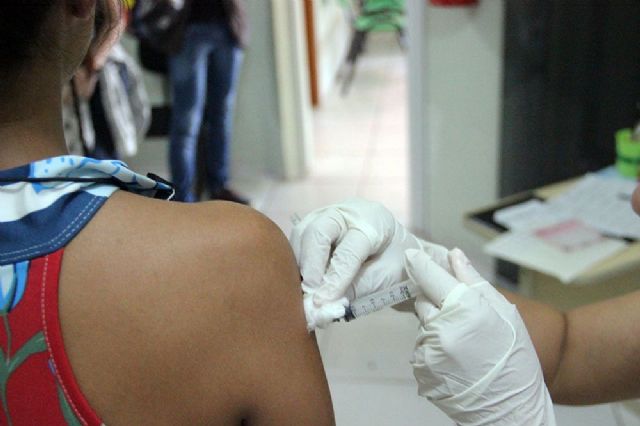 Campanha de vacinação de combate a gripe vai até dia 31 de maio e dose é aplicada das 8h às 19h nas UBSs de Andradina